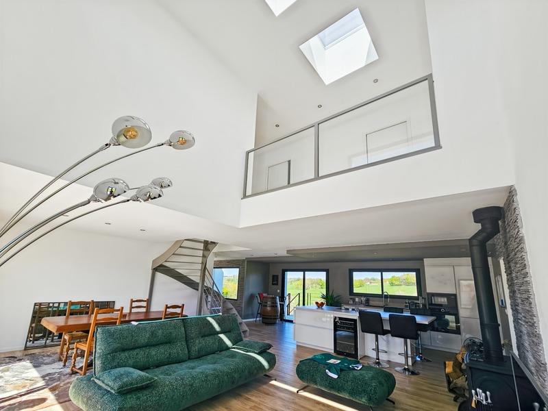 Maison - 149 m² - 5 pièces