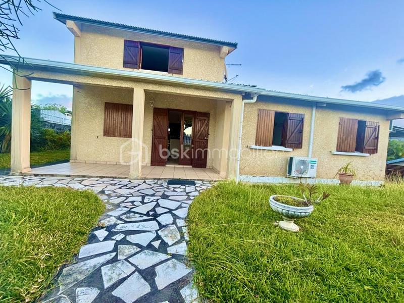 Maison - 110 m² - 4 pièces