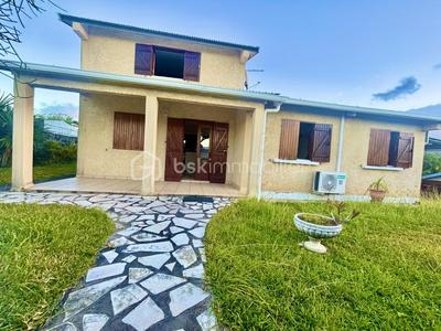 Maison - 110 m² - 4 pièces