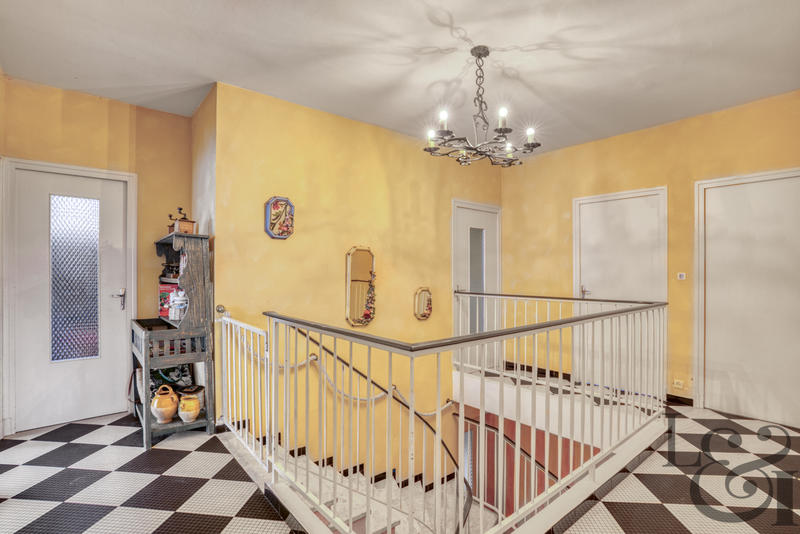 Maison - 178 m² - 6 pièces