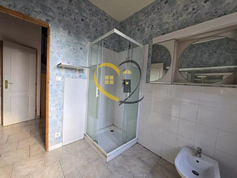 Maison - 226 m² - 11 pièces