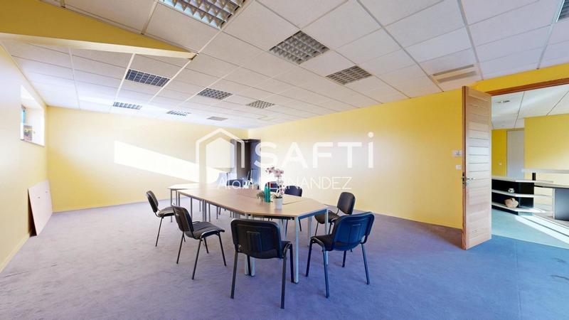 Local commercial - 2 600 m² - 10 pièces