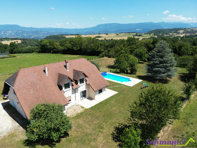 Villa - 212 m² - 5 pièces