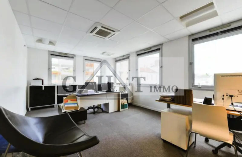 Bureau - 600 m²
