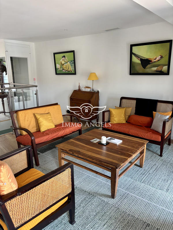 Maison - 165 m² - 6 pièces