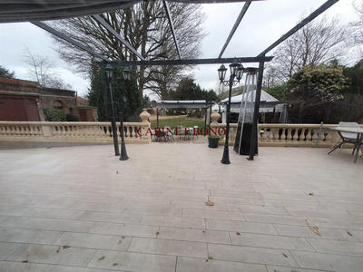 Fonds de commerce - 900 m²