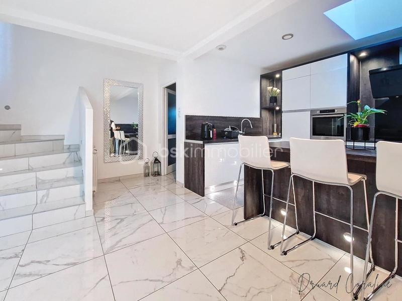 Maison - 114 m² - 4 pièces