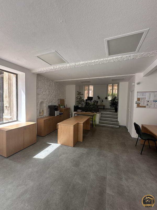 Local commercial - 124 m²