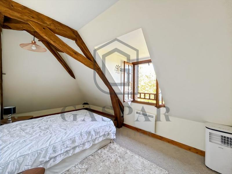 Maison ancienne - 213 m² - 9 pièces