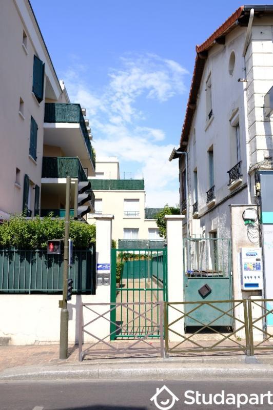 Chambre - 10 m² - 1 pièce