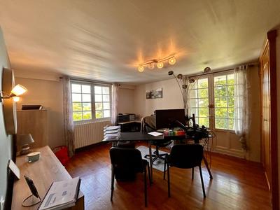 Maison - 145 m² - 6 pièces