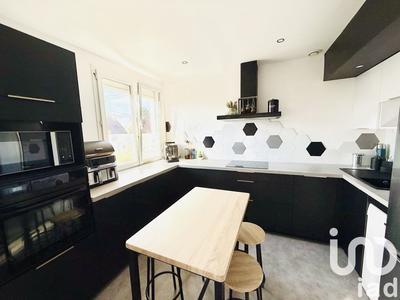 Maison - 180 m² - 8 pièces