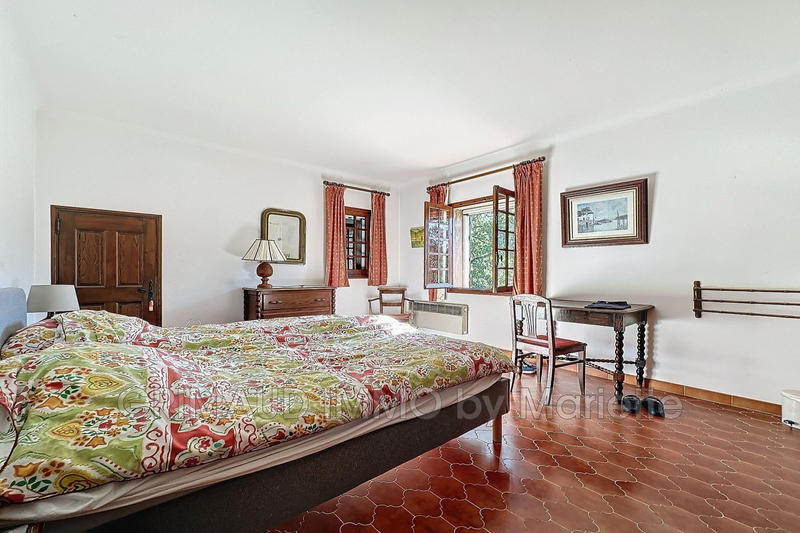 Propriété - 400 m² - 10 pièces