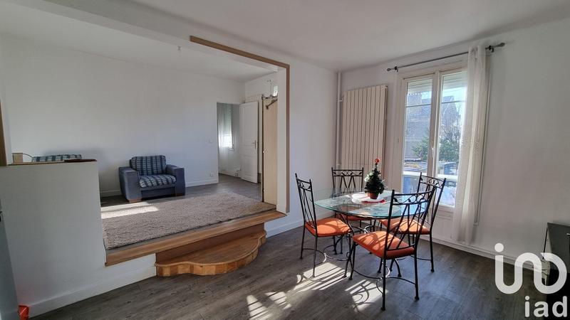 Maison - 329 m² - 10 pièces