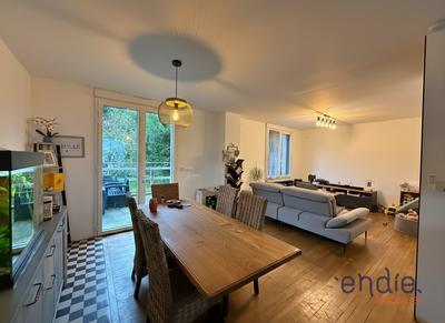 Maison - 97 m² - 5 pièces