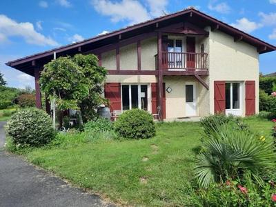 Maison - 145 m² - 7 pièces