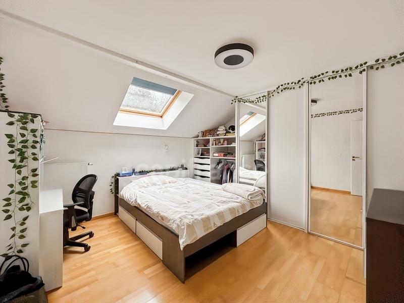 Maison - 261 m² - 7 pièces