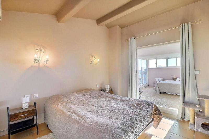 Maison - 176 m² - 5 pièces