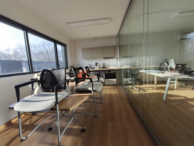 Entrepôt - 120 m² - 2 pièces