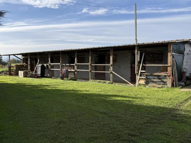 Maison de village - 250 m² - 12 pièces