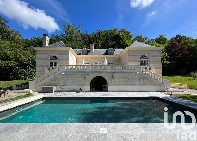 Maison - 400 m² - 8 pièces