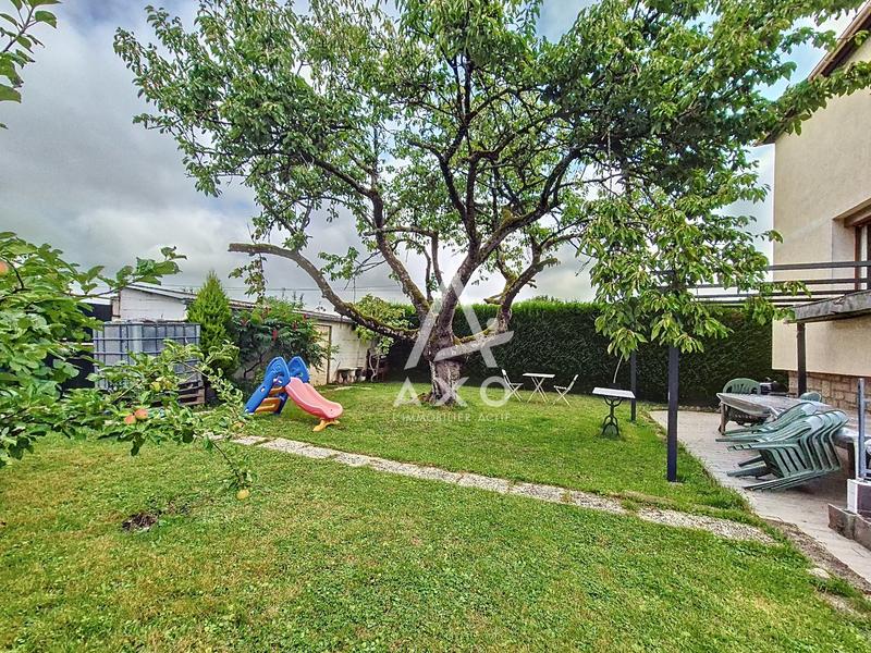 Maison - 147 m² - 9 pièces