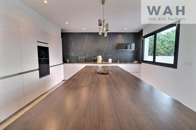 Villa - 220 m² - 5 pièces