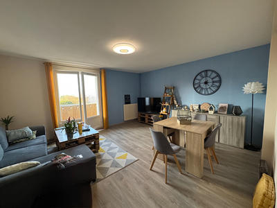 Appartement - 93 m² - 4 pièces