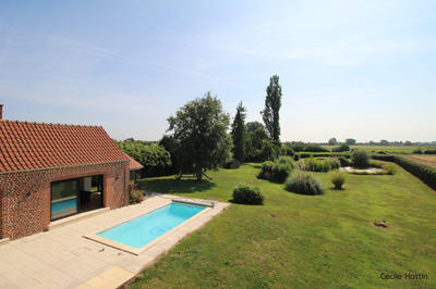 Maison - 240 m² - 8 pièces