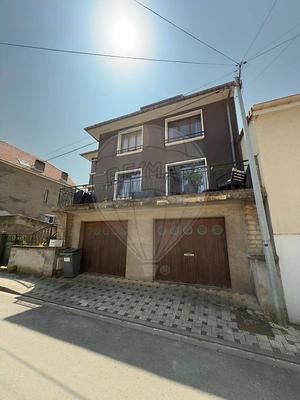 Maison - 137 m² - 6 pièces