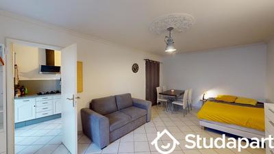 Chambre - 80 m² - 1 pièce