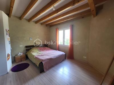 Maison - 200 m² - 7 pièces