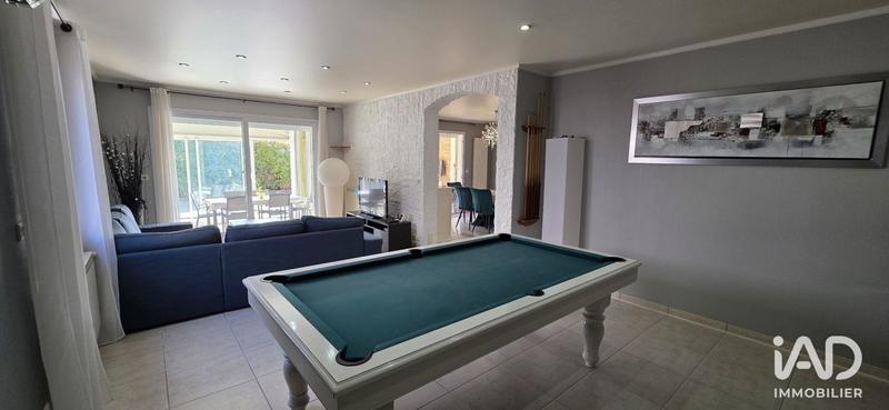 Maison - 190 m² - 6 pièces