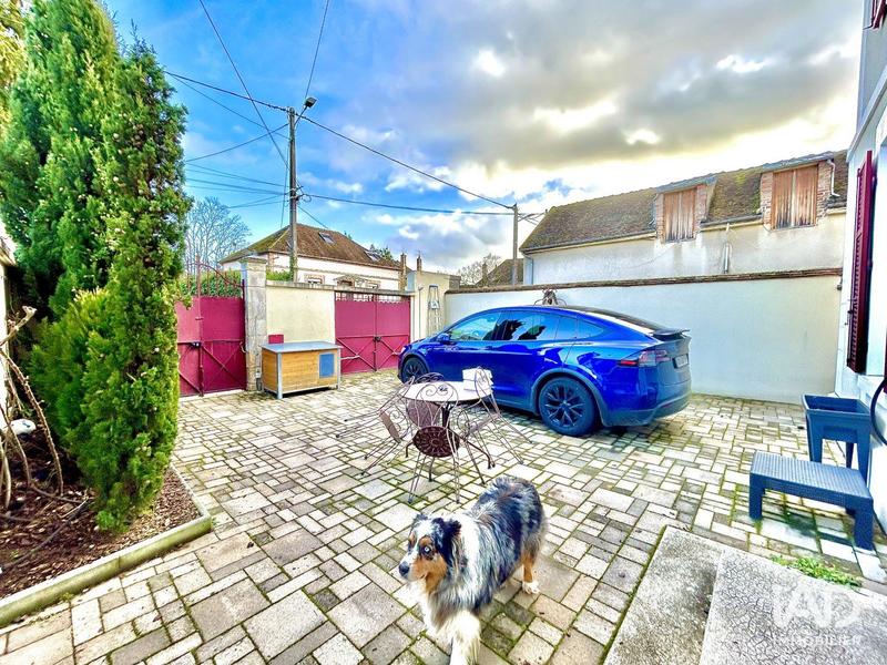 Maison - 203 m² - 11 pièces