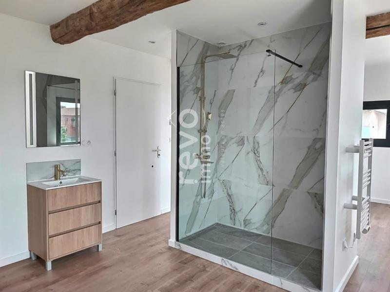 Villa - 240 m² - 5 pièces