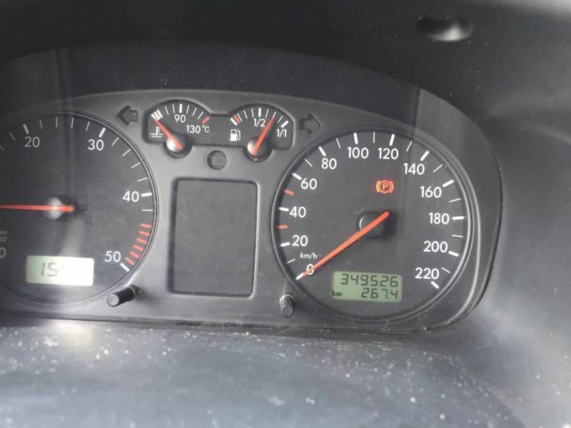 Volkswagen Caravelle transporter combi 9 places Tdi 88 Court