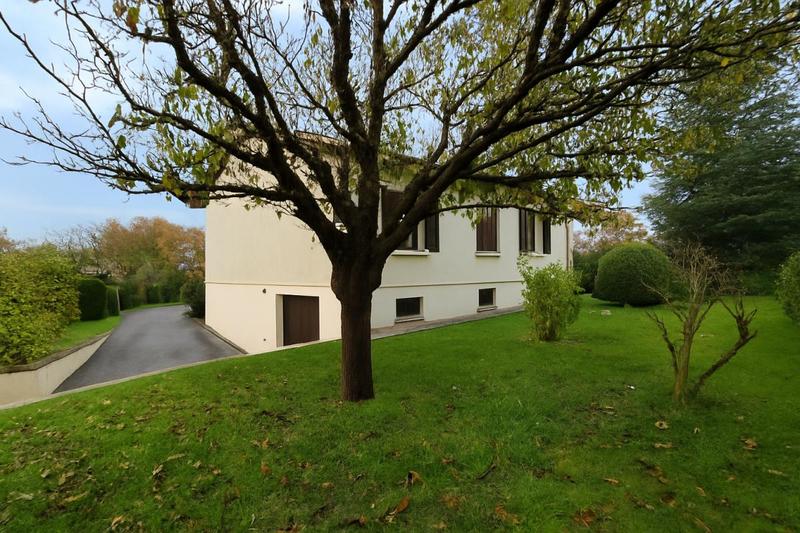 Maison - 88 m² - 4 pièces