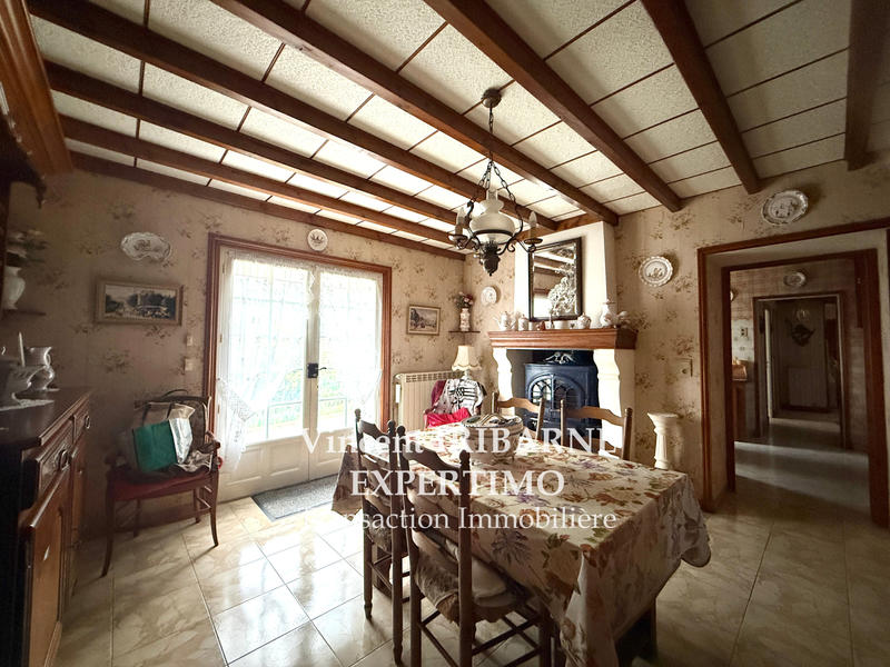 Maison - 200 m² - 6 pièces