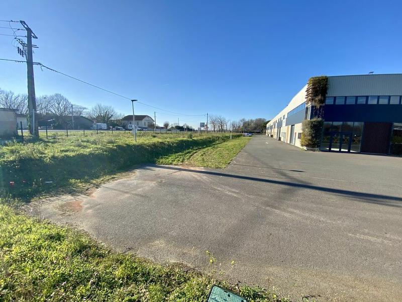 Terrain industriel - 60 m²