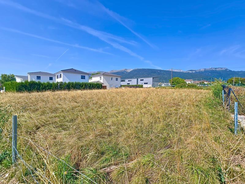 Terrain constructible - 599 m²