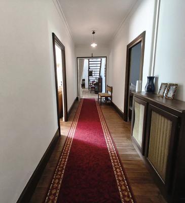 Maison - 316 m² - 9 pièces