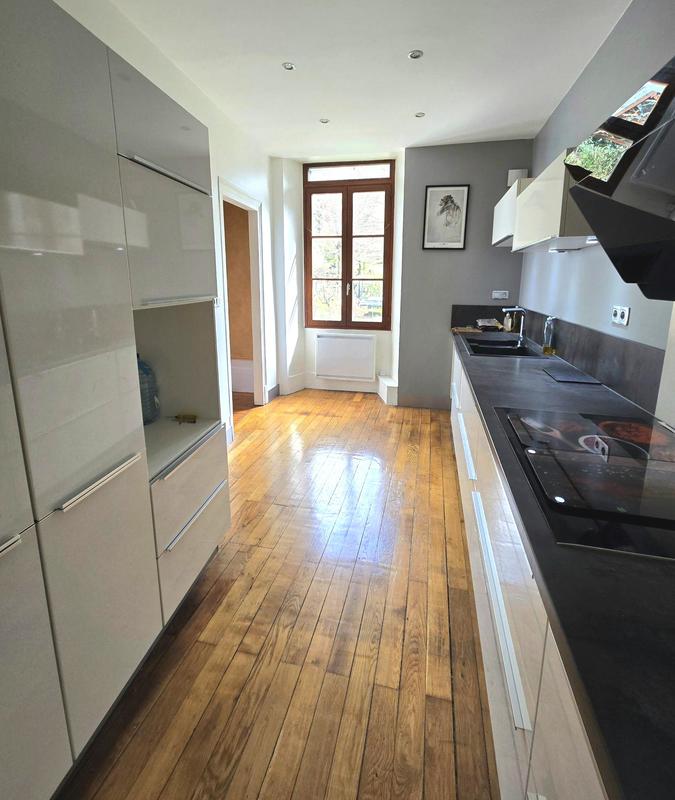 Appartement - 92 m² - 4 pièces