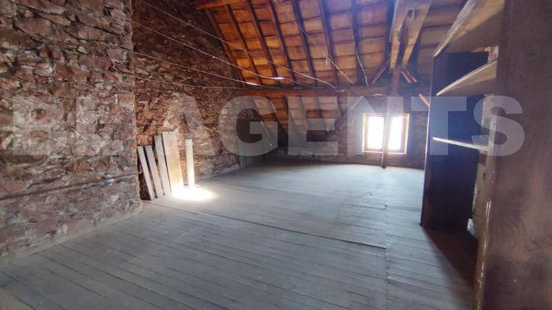 Maison ancienne - 210 m² - 10 pièces