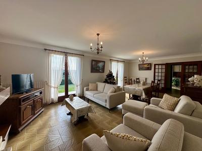 Maison - 123 m² - 5 pièces