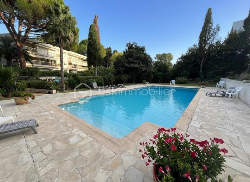 Studio - 32 m² - 1 pièce