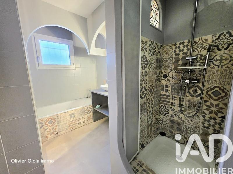 Maison - 245 m² - 7 pièces