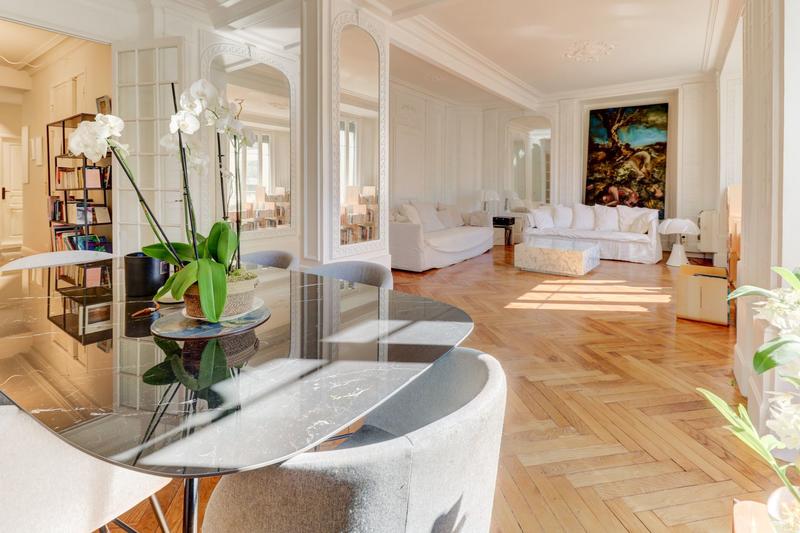 Appartement - 140 m² - 5 pièces