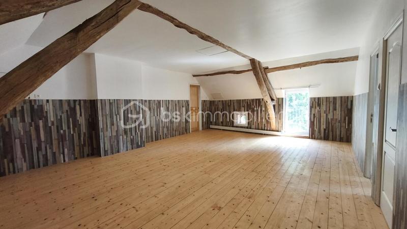 Propriété - 251 m² - 9 pièces