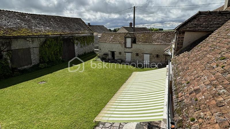 Corps de ferme - 240 m² - 10 pièces