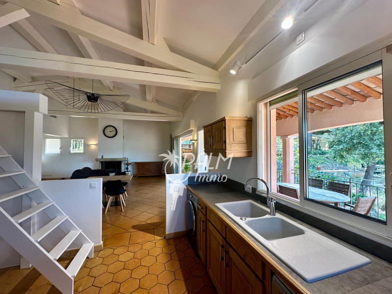 Appartement - 100 m² - 4 pièces